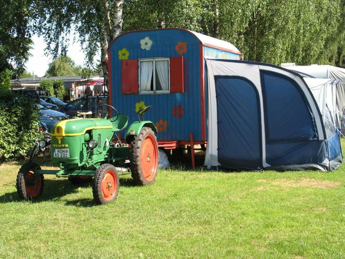 Blauer Camping *