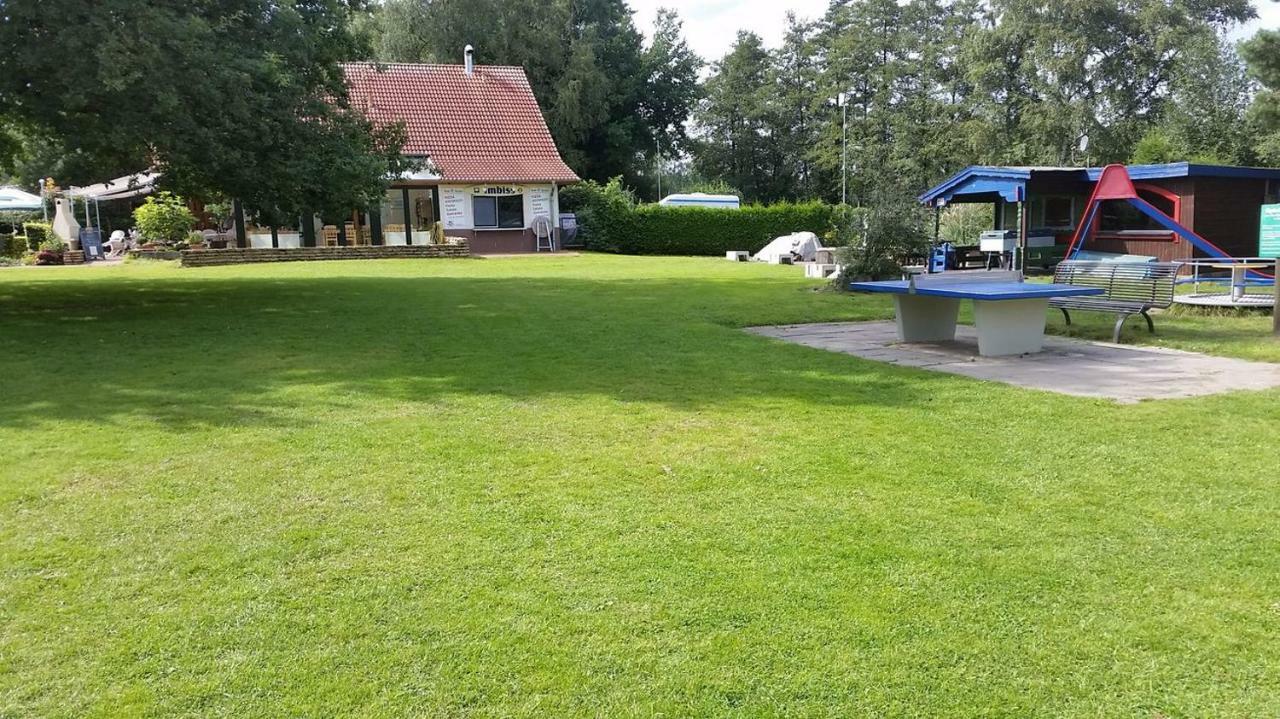Blauer Camping
